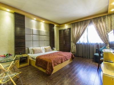 Lahoya Verdun 4*